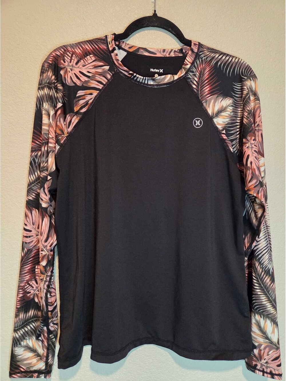 Hurley Women's XXL Long Sleeve Rash Guard with Tropical Print Sleeves